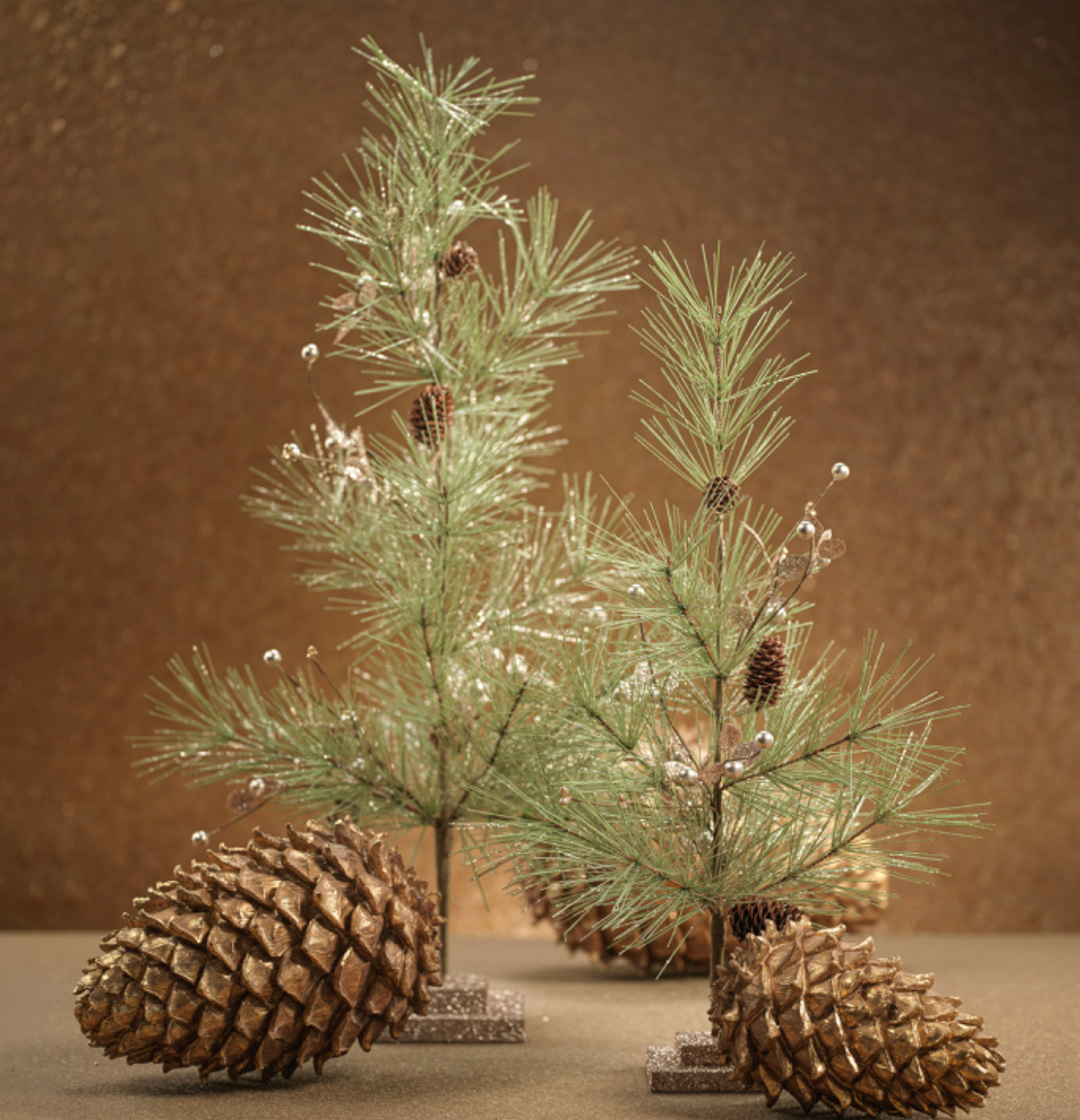 Needle Pine Tree Large